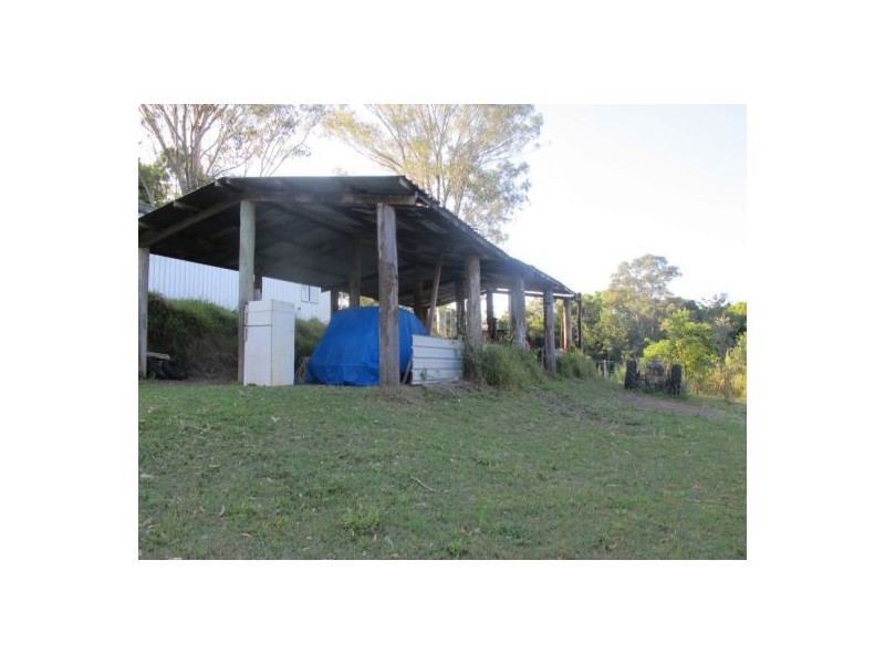8 Andersen Road, Mooloolah Valley QLD 4553