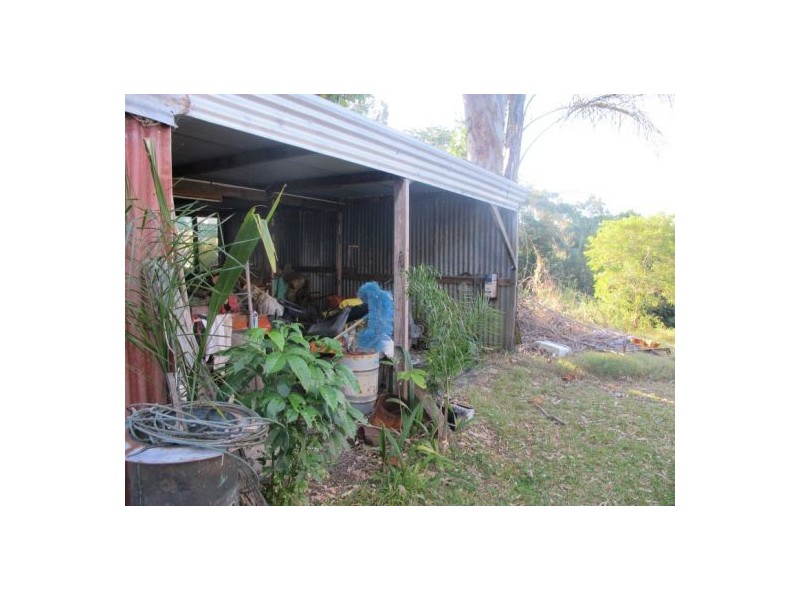 8 Andersen Road, Mooloolah Valley QLD 4553