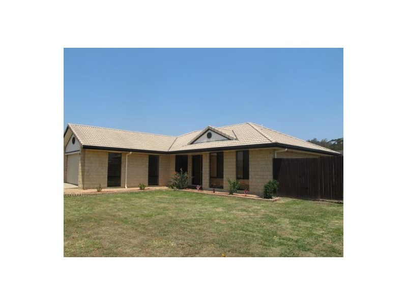 27 Maddock Ave, Mooloolah Valley QLD 4553