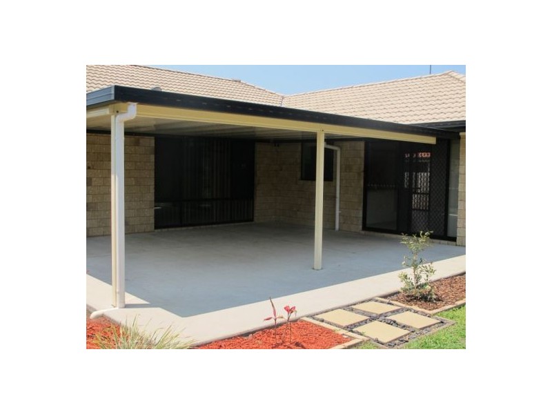 27 Maddock Ave, Mooloolah Valley QLD 4553