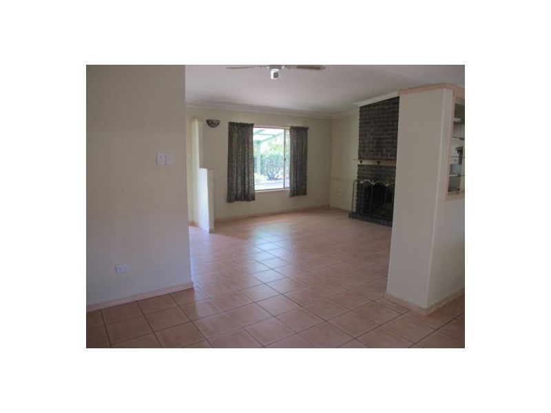 42 Dorson Drive, Mooloolah Valley QLD 4553