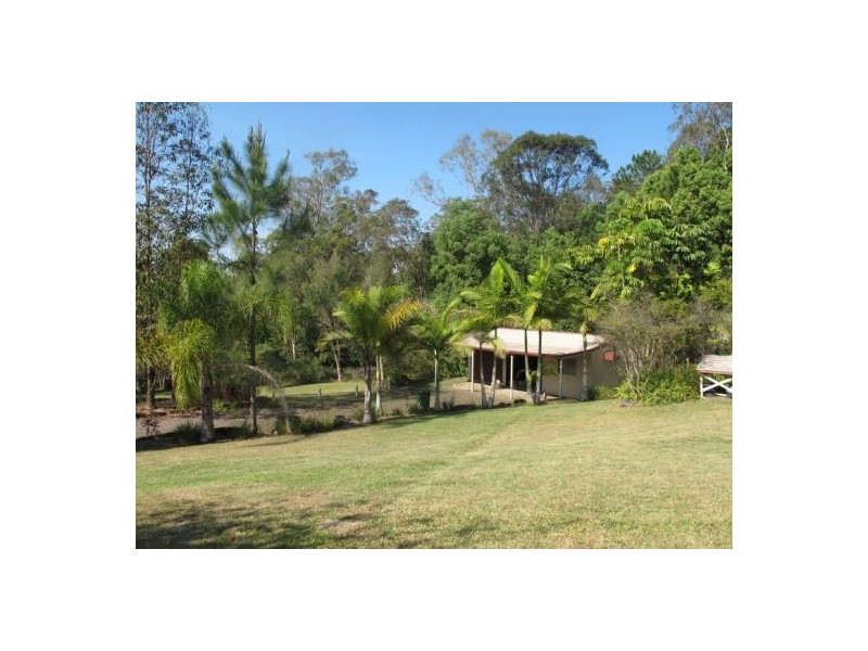 10 Fern Gully Place, Mooloolah Valley QLD 4553