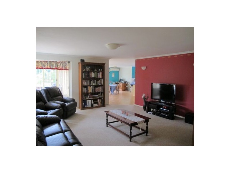 10 Fern Gully Place, Mooloolah Valley QLD 4553