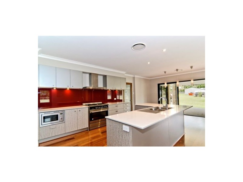 32 Andersen Road, Mooloolah Valley QLD 4553