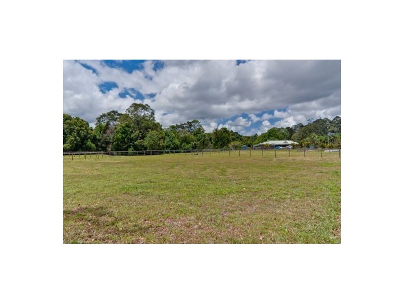 32 Andersen Road, Mooloolah Valley QLD 4553