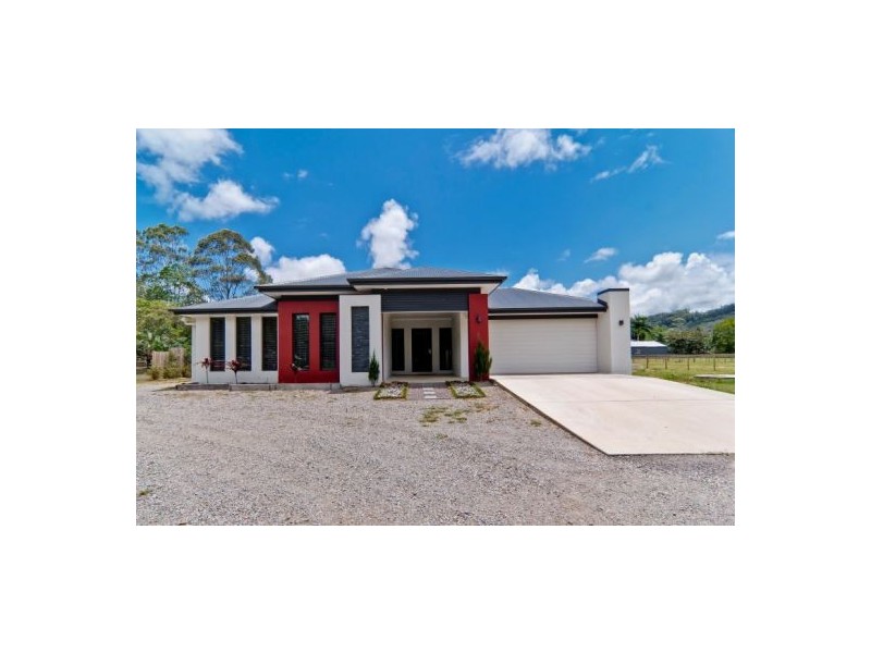32 Andersen Road, Mooloolah Valley QLD 4553