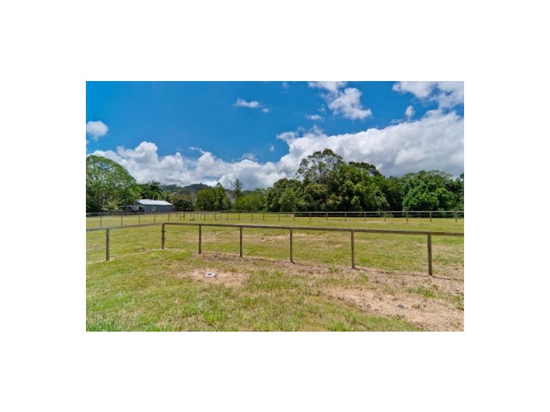 32 Andersen Road, Mooloolah Valley QLD 4553