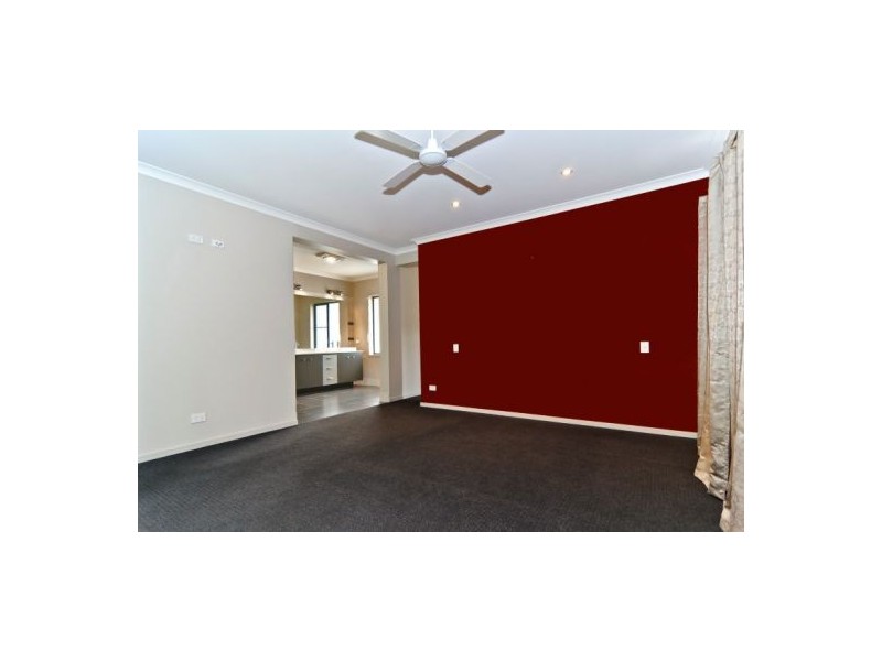 32 Andersen Road, Mooloolah Valley QLD 4553