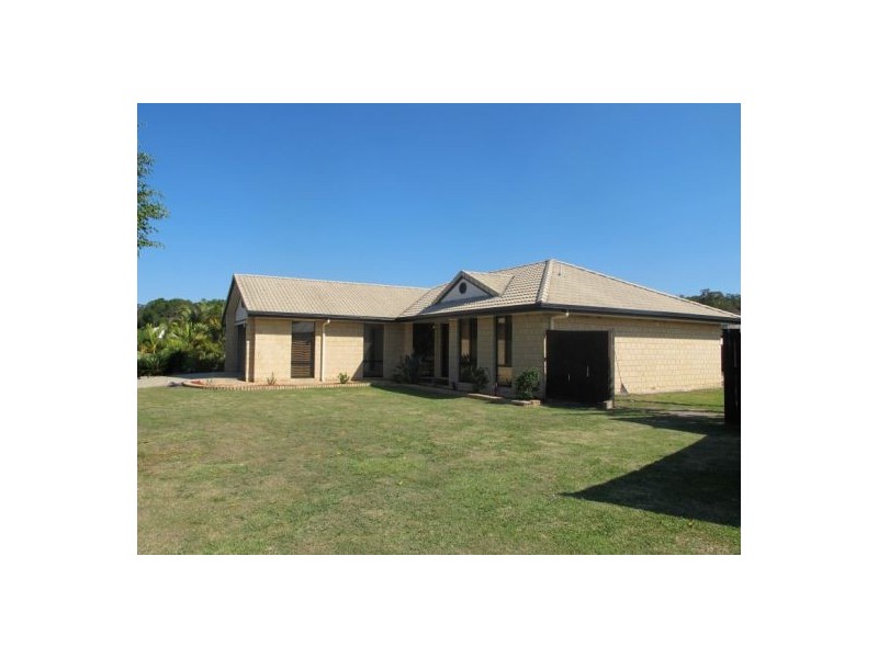 27 Maddock Ave, Mooloolah Valley QLD 4553