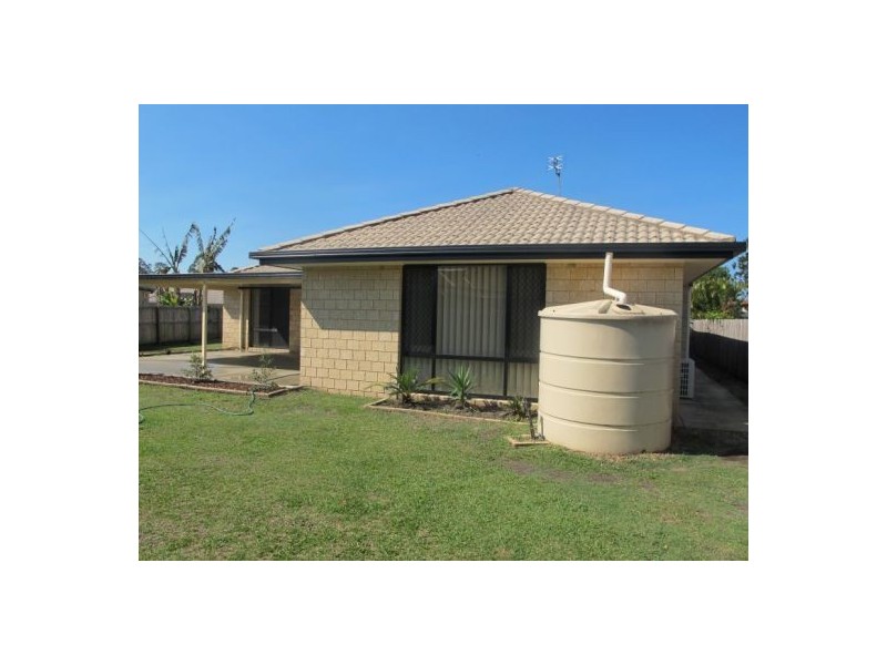 27 Maddock Ave, Mooloolah Valley QLD 4553