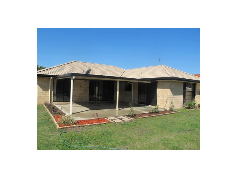 27 Maddock Ave, Mooloolah Valley QLD 4553