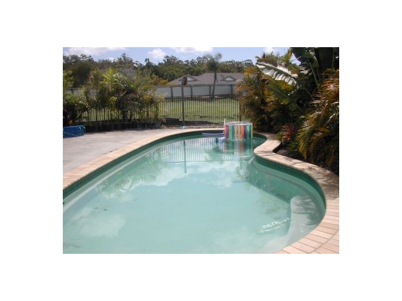 24 Sugar Gum Drive, Mooloolah Valley QLD 4553