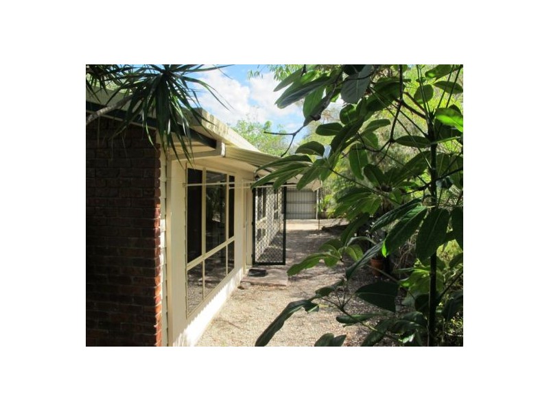 32 Buzaki Road, Glass House Mountains QLD 4518