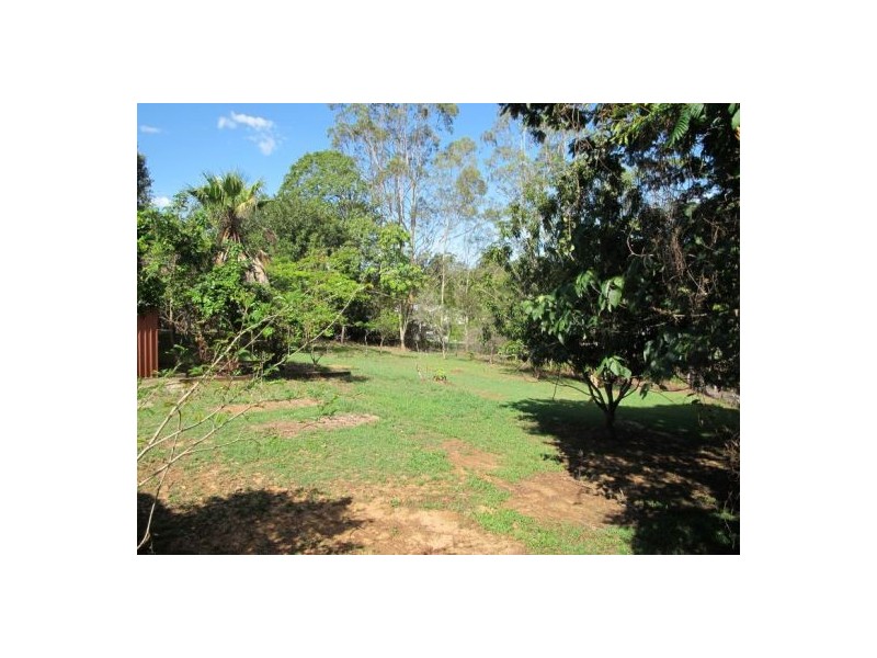 32 Buzaki Road, Glass House Mountains QLD 4518