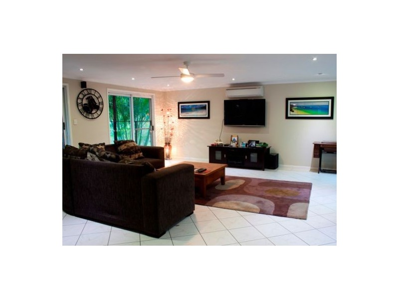 10 McGregor Court, Mooloolah Valley QLD 4553