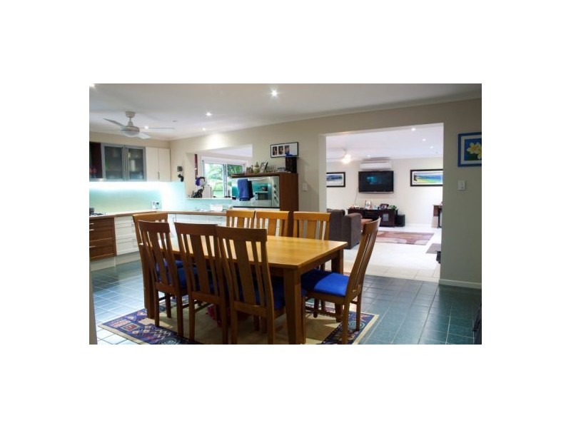 10 McGregor Court, Mooloolah Valley QLD 4553