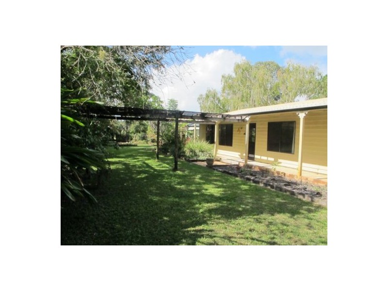 655 Glenview Rd, Glenview QLD 4553