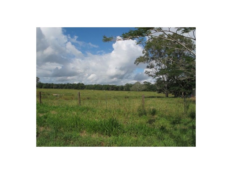 655 Glenview Rd, Glenview QLD 4553