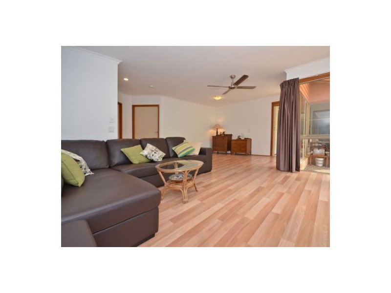 6 Guilfoyle Court, Mooloolah Valley QLD 4553