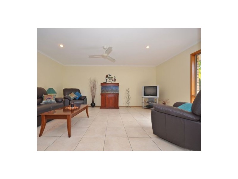 6 Guilfoyle Court, Mooloolah Valley QLD 4553