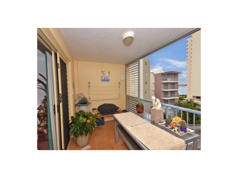 18/132 Duporth Avenue, Maroochydore QLD 4558