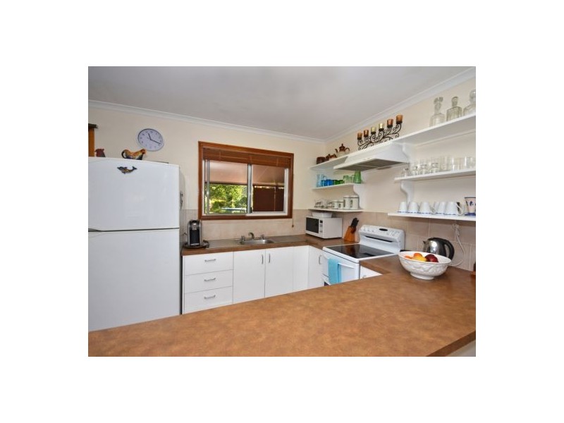 2 Eric Court, Mooloolah Valley QLD 4553