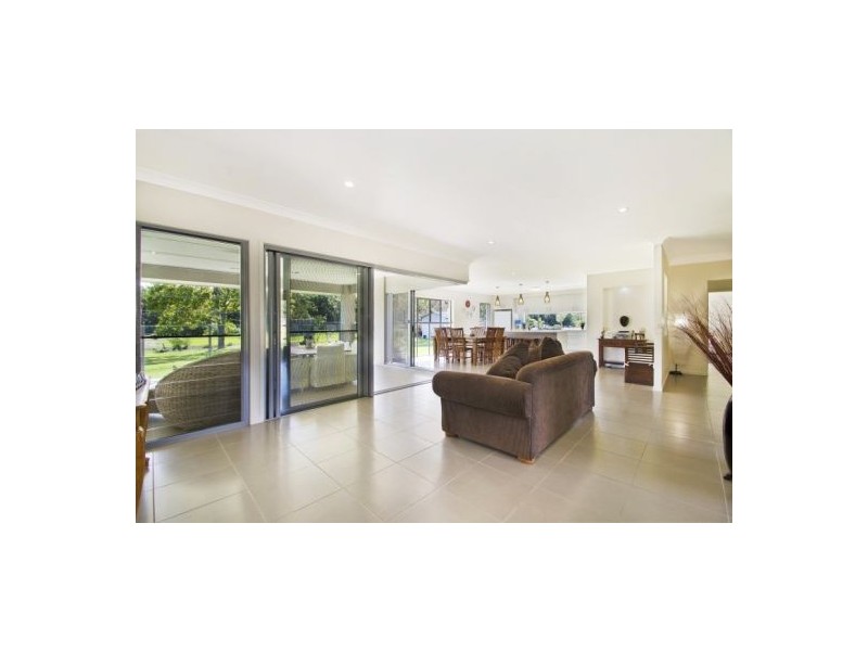 40 Hamilton Close, Mooloolah Valley QLD 4553