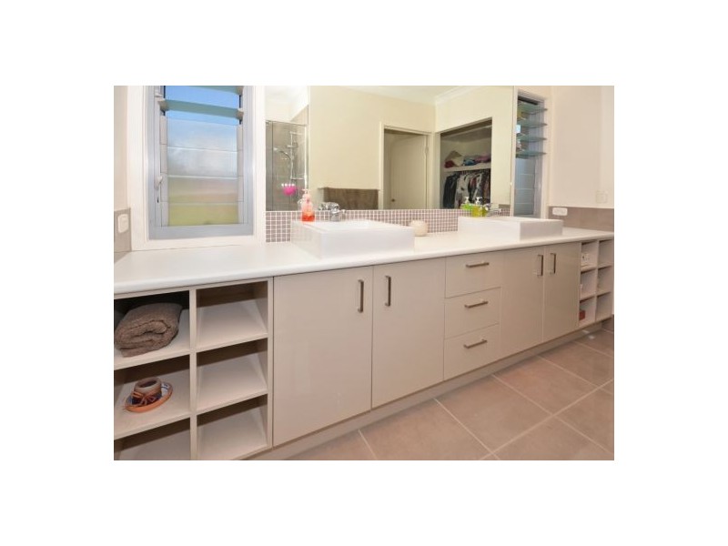 40 Hamilton Close, Mooloolah Valley QLD 4553