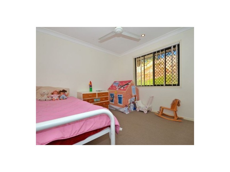 7 Songbird Place, Mooloolah Valley QLD 4553