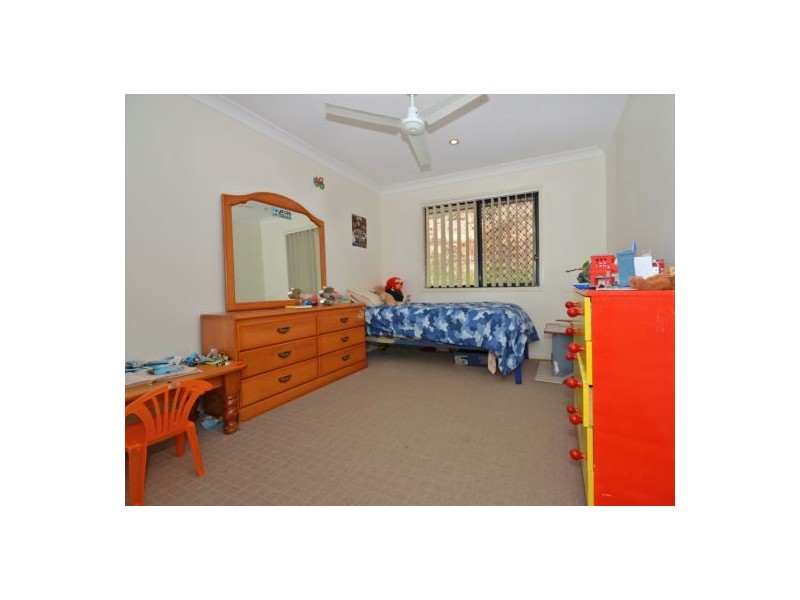 7 Songbird Place, Mooloolah Valley QLD 4553