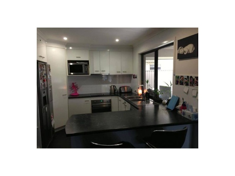 26 Maddock Ave, Mooloolah Valley QLD 4553