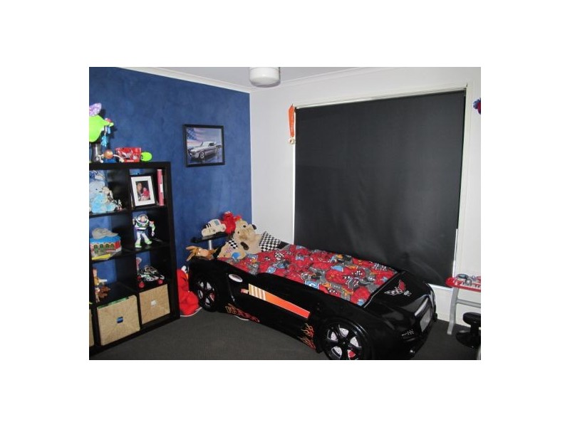 26 Maddock Ave, Mooloolah Valley QLD 4553