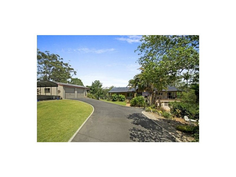 8 Benzara Lane, Mooloolah Valley QLD 4553