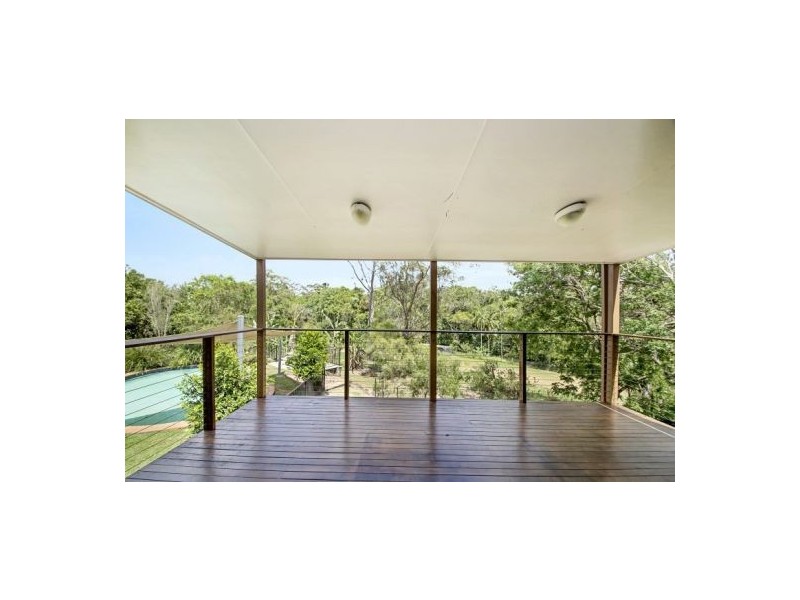 8 Benzara Lane, Mooloolah Valley QLD 4553