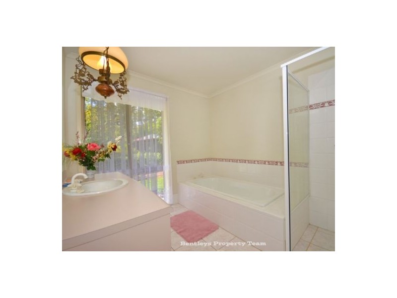 5 River Gum Close, Mooloolah Valley QLD 4553