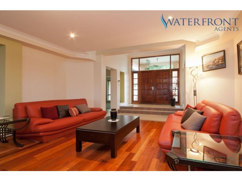 24 Sunbird Chase, Parrearra QLD 4575