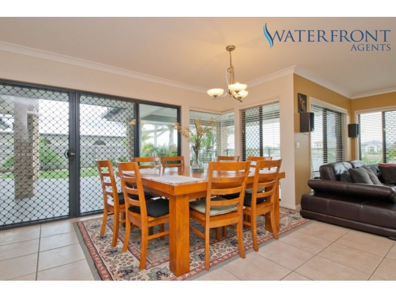24 Sunbird Chase, Parrearra QLD 4575