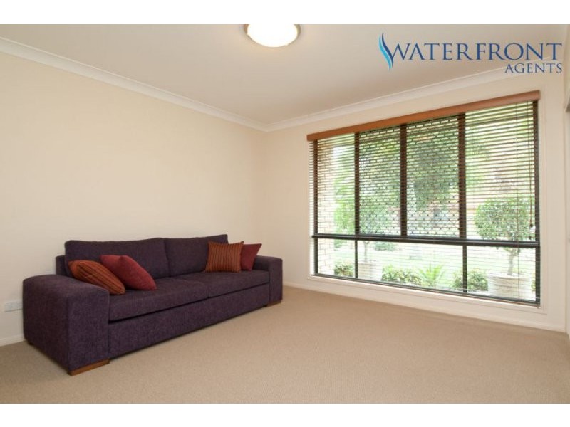 24 Sunbird Chase, Parrearra QLD 4575