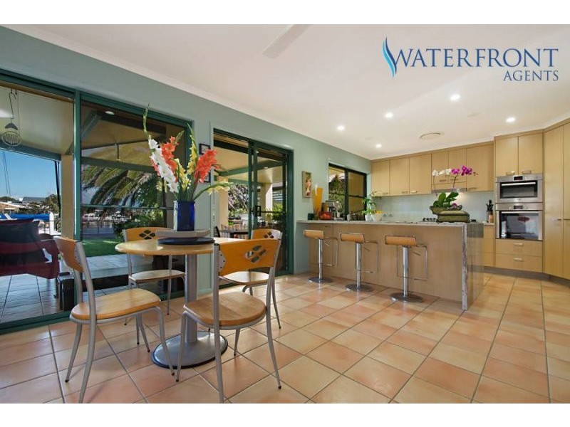 102 Point Cartwright Drive, Buddina QLD 4575