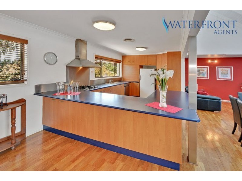 11 Parkana Crescent, Buddina QLD 4575