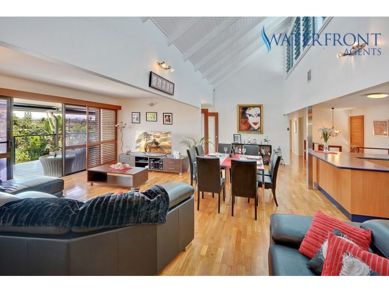 11 Parkana Crescent, Buddina QLD 4575