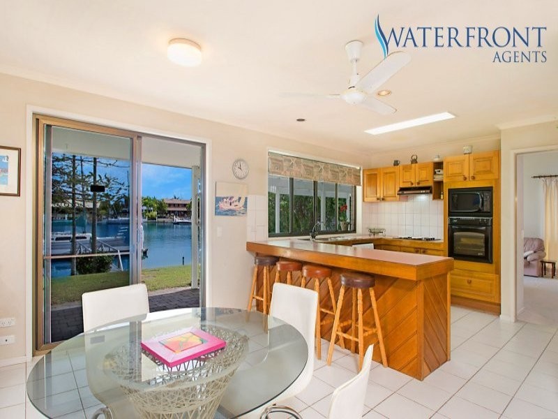 8 Oak Court, Minyama QLD 4575