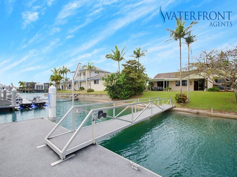 8 Oak Court, Minyama QLD 4575