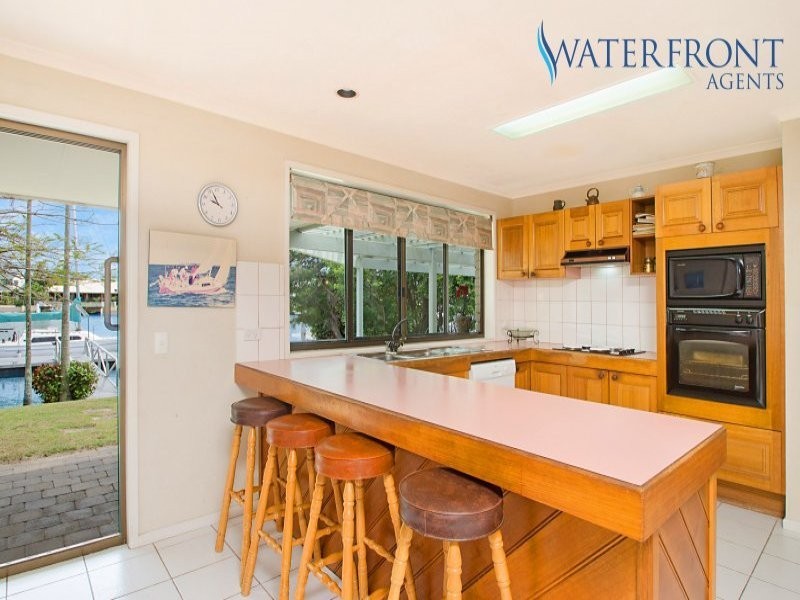 8 Oak Court, Minyama QLD 4575