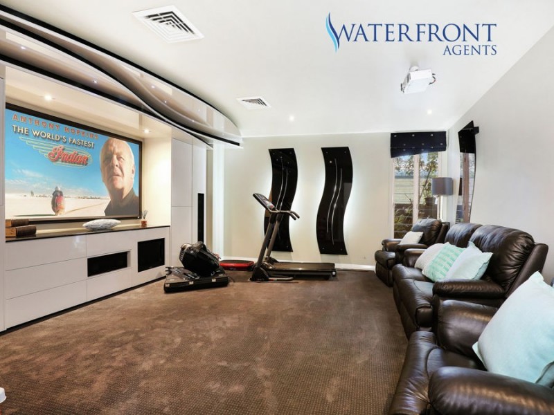 10 Oak Court, Minyama QLD 4575