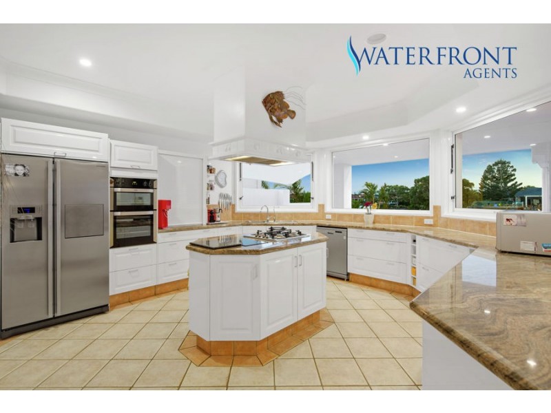 104 Sunbird Chase, Parrearra QLD 4575