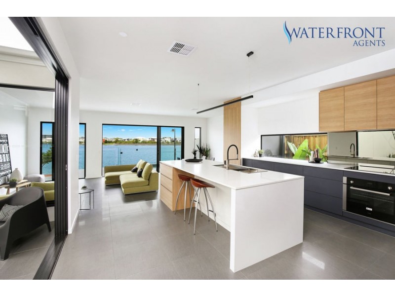 18 Reflection Crescent, Birtinya QLD 4575