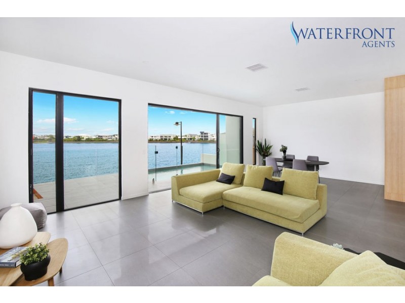 18 Reflection Crescent, Birtinya QLD 4575