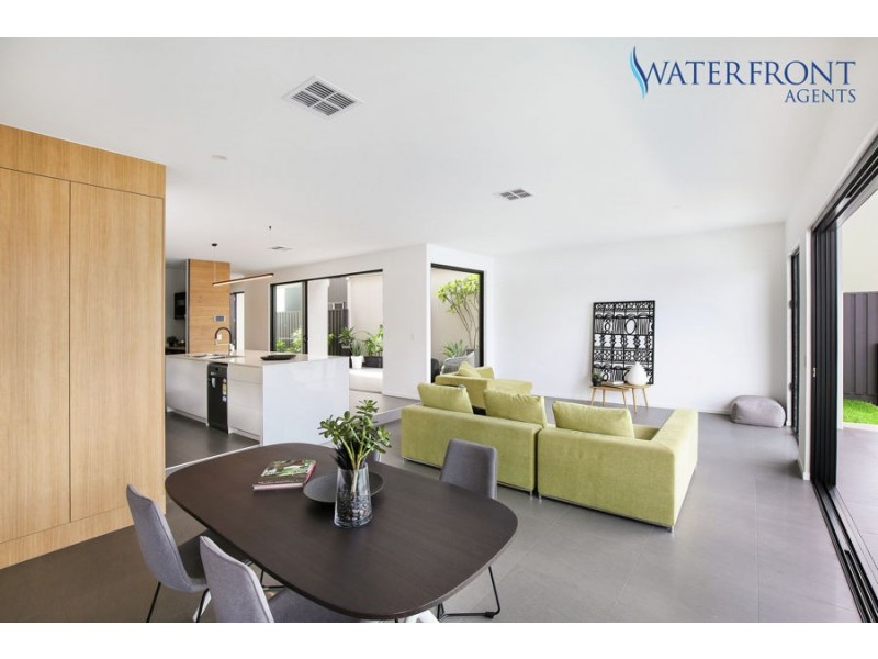 18 Reflection Crescent, Birtinya QLD 4575