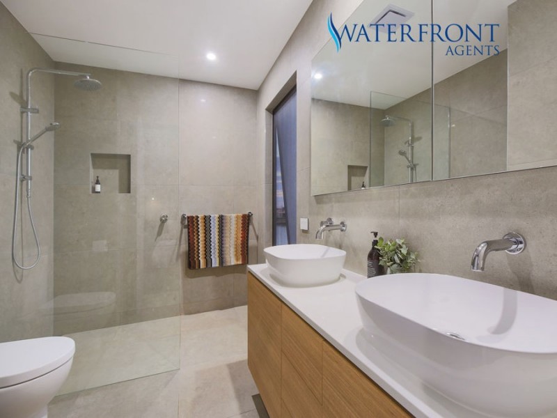 6 Reflection Crescent, Birtinya QLD 4575